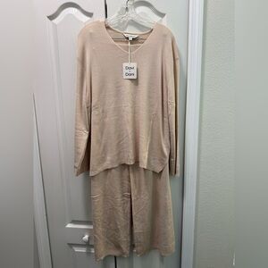 Davi & Dani knit set in size M/L